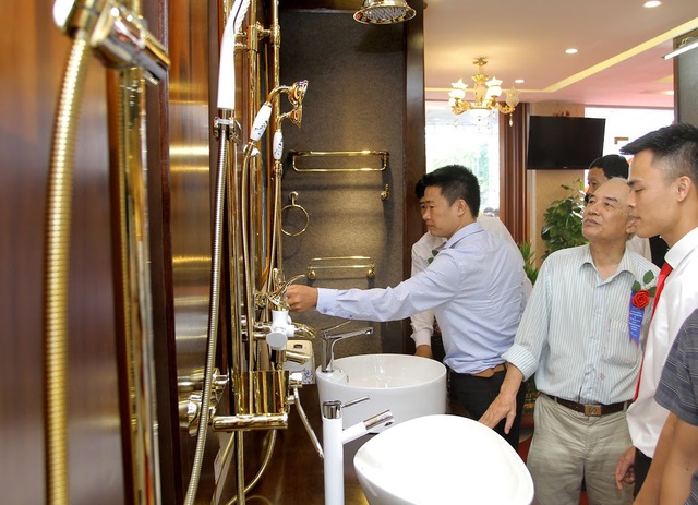Cân nhắc khi chọn mua thiết bị vệ sinh cao cấp - 2 Cân nhắc khi chọn mua thiết bị vệ sinh cao cấp - 2
