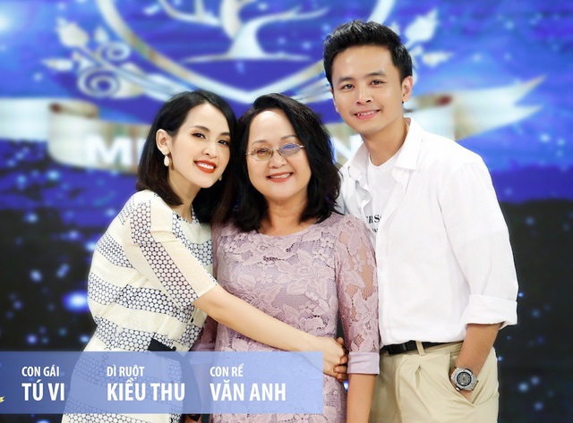 Bà xã nam diễn viên “Phía trước là bầu trời” bật khóc kể chuyện bị trầm cảm - 2 Cùng tham gia với vợ chồng Tú Vi và Văn Anh lần này là mẹ Kiều Thu (Sinh sống tại HCM).