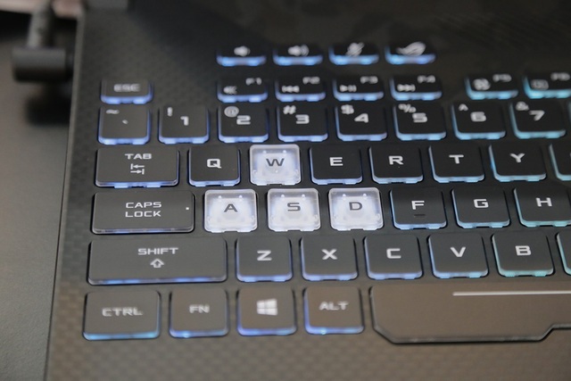 Bộ đôi laptop gaming từ ROG về Việt Nam với giá 45 triệu đồng - 3 Bộ đôi laptop gaming từ ROG về Việt Nam với giá 45 triệu đồng - 3