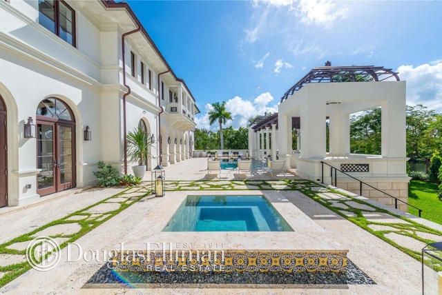 Ngỡ ngàng với tòa dinh thự mới tậu không khác gì resort 5 sao của ca sỹ Marc Anthony - 9 Ngỡ ngàng với tòa dinh thự mới tậu không khác gì resort 5 sao của ca sỹ Marc Anthony - 9