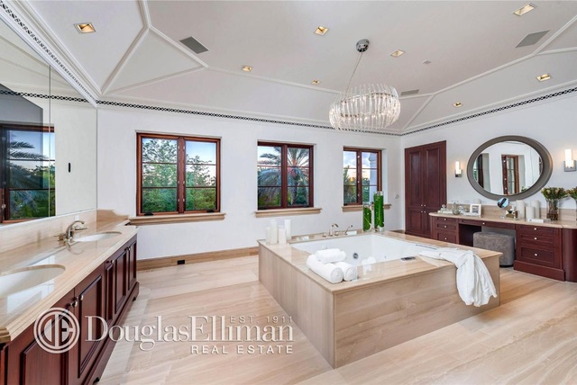 Ngỡ ngàng với tòa dinh thự mới tậu không khác gì resort 5 sao của ca sỹ Marc Anthony - 7 Ngỡ ngàng với tòa dinh thự mới tậu không khác gì resort 5 sao của ca sỹ Marc Anthony - 7