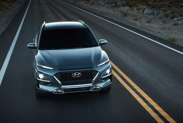 Hyundai sẽ lắp ráp Kona tại Việt Nam, cạnh tranh cùng Ford Ecosport? - 2
Thị trường thế giới đang ghi nhận sự dịch chuyển thị hiếu từ các mẫu xe gầm thấp (sedan, hatchback) sang thể loại crossover, SUV gầm cao các cỡ.
