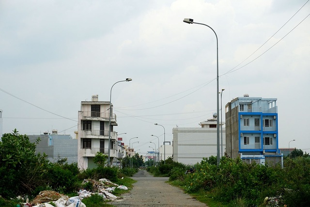 Quản lý đất đai: "Khâu yếu nhất vẫn là công tác thực thi" - 1 Doanh nghiệp bất động sản thực hiện nghĩa vụ nộp 7 khoản thu ngân sách từ đất khi thực hiện dự án.