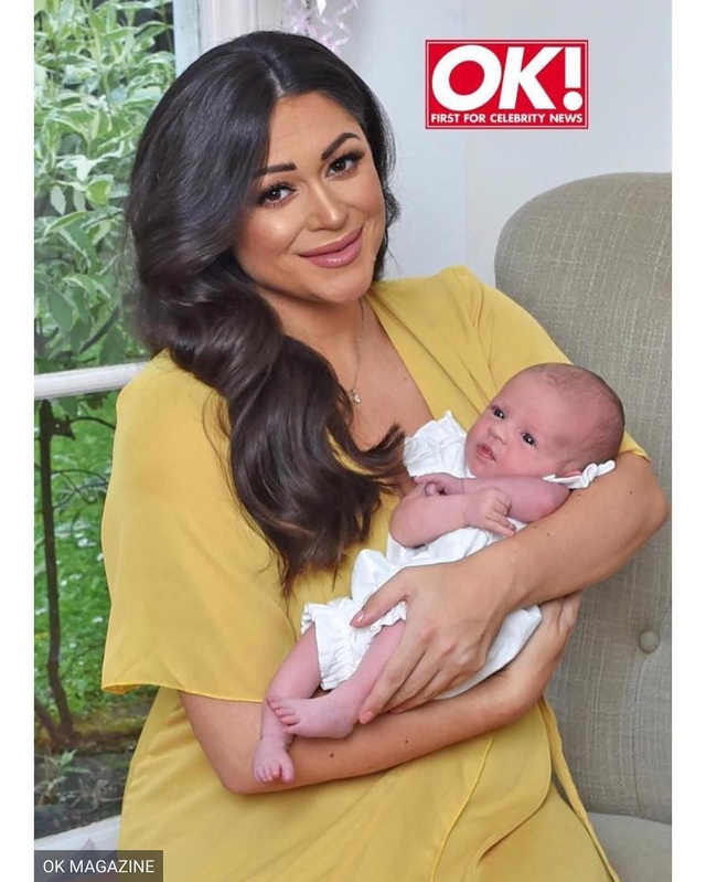 Casey Batchelor lộ dáng nặng nề sau khi sinh - 5
Casey Batchelor tăng cân rất nhiều khi mang thai con gái đầu lòng