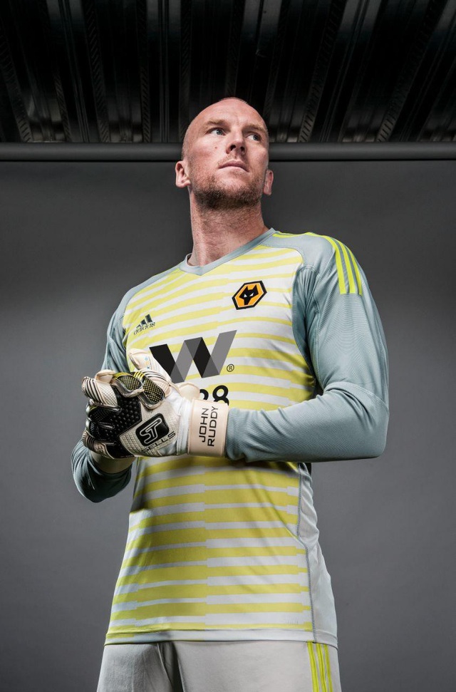 Wolves ký hợp đồng tài trợ lớn nhất lịch sử CLB - 2 Wolves ký hợp đồng tài trợ lớn nhất lịch sử CLB - 2