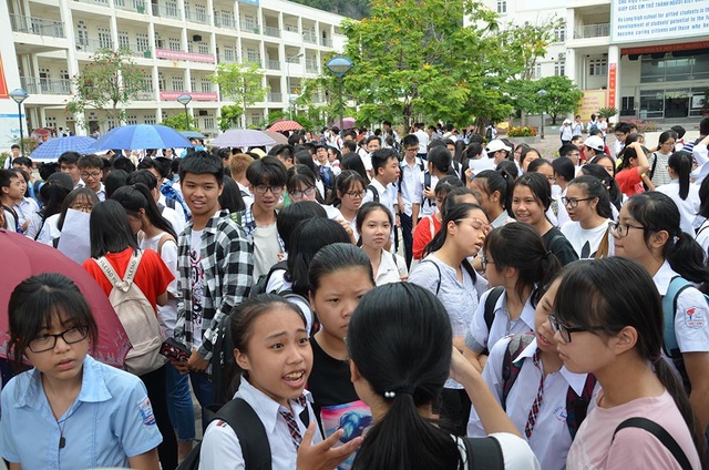 Quảng Ninh: Chưa công bố điểm chuẩn vào lớp 10, nhiều phụ huynh thắc mắc - 1 Mặc dù đã có điểm thi nhưng chưa công bố điểm chuẩn khiến nhiều phụ huynh thắc mắc (ảnh Internet)