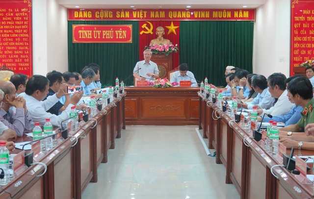 “Phú Yên cần làm tốt công tác phòng chống tham nhũng, quyết liệt sắp xếp tinh gọn bộ máy” - 1 Thường trực Ban Bí thư, ông Trần Quốc Vượng làm việc với Tỉnh ủy Phú Yên