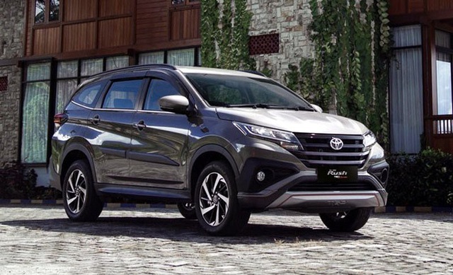Ô tô SUV dồn dập ra hàng giảm giá, 500 triệu đồng chơi xe thể thao - 3
Toyota Rush