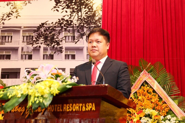 Tân hiệu trưởng ĐH Phú Xuân: Cam kết việc làm cho toàn bộ SV nhập học năm 2018-2019 - 1
TS. Đàm Quang Minh - tân Hiệu trưởng trường Đại học Phú Xuân phát biểu tại buổi lễ.