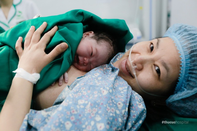 Cẩn trọng với 4 bệnh truyền nhiễm mẹ lây cho con khi sinh thường - 6
Bệnh viện ĐKQT Thu Cúc sẵn sàng hỗ trợ và đồng hành cùng mọi sản phụ trên hành trình chào đón con yêu