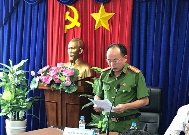 Bắt giám đốc chi nhánh Văn phòng đăng ký đất đai thị xã Bến Cát - 3 Đại tá Trần Văn Chính, Phó giám đốc, Thủ trưởng cơ quan CSĐT Công an tỉnh Bình Dương thông tin vụ bắt tạm giam nguyên Bí thư thị xã Bến Cát Nguyễn Hồng Khanh.