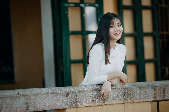 Á khôi Tài sắc Việt Nam 2018: “Hành động âu yếm nơi công cộng là không chấp nhận được” - 4 Á khôi Tài sắc Việt Nam 2018: “Hành động âu yếm nơi công cộng là không chấp nhận được” - 4