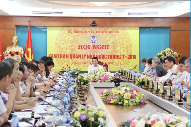 Sẽ thành lập Vụ Công nghiệp Điện tử Viễn thông để đẩy mạnh sản xuất thiết bị "made in Việt Nam" - 1 Quyền Bộ trưởng Nguyễn Mạnh Hùng phát biểu chỉ đạo Hội nghị