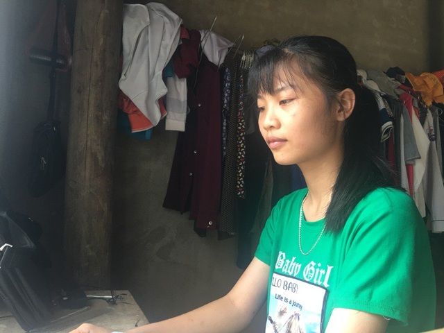 23 điểm khối C, nữ sinh dân tộc Mường không dám nộp hồ sơ xét tuyển vì nhà quá nghèo - 1
Em Hà Thị Nhung, học sinh dân tộc Mường đã xuất sắc đạt 23 điểm khối C.