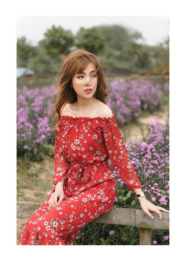Nữ sinh Ngoại thương gây chú ý vì giống hệt “Thư kí Kim” - 7
Ngoài việc học, cô là một diễn viên tự do và là mẫu ảnh thời trang khá đắt show