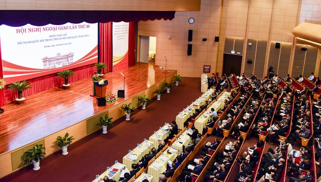 Chủ tịch Quốc hội: Ngoại giao mềm dẻo sẽ tránh những bất lợi cho Việt Nam - 2 Phiên họp về Đối ngoại Quốc hội sáng 16/8