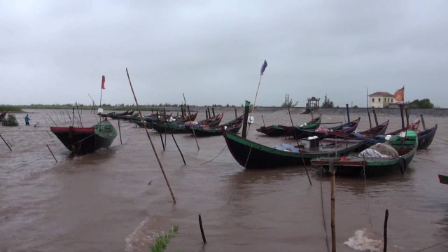 Hải Phòng, Nam Định hối hả chống bão - 10 Kiên quyết đưa hết số phương tiện vào bờ trước 9h ngày 16/8