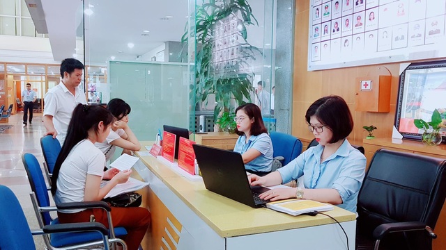 Giải bài toán nhất thể hóa nhiều người “mê” ở Quảng Ninh - 1 Quảng Ninh là tỉnh tiên phong tổ chức trung tâm hành chính công trên cả nước (ảnh: Hải Sâm)