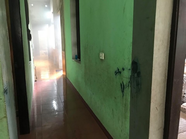 Vụ hai vợ chồng bị sát hại trong đêm: Lời kể của nhân chứng - 2 Lối dẫn vào căn nhà của vợ chồng anh Trường mà kẻ lạ mặt đột nhập sát hại hai vợ chồng anh (Ảnh: Trần Thanh)