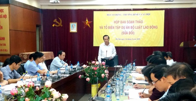 Sửa Luật Lao động: Tuổi nghỉ hưu, robot thay công nhân, đình công... được nêu ra sao? - 1
Bộ trưởng Đào Ngọc Dung nhận định về các nội dung trọng Bộ luật Lao động sửa đổi. (Ảnh: H.M)