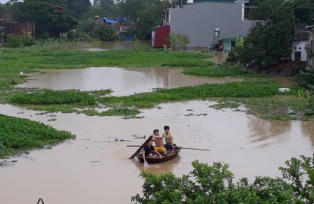 
Đã có hàng nghìn hộ dân bị ngập lụt phải sơ tán
