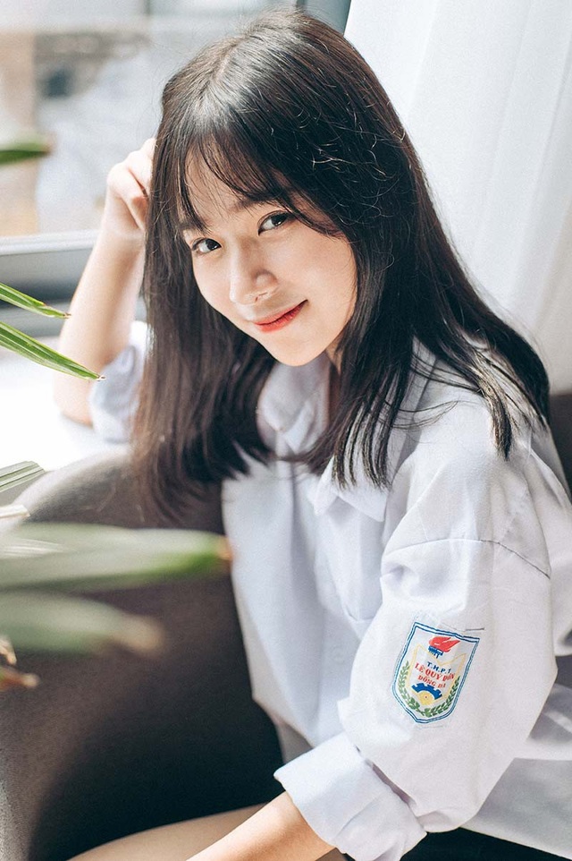 Nét đẹp mong manh của “thiên thần áo trắng” 15 tuổi trường Lê Quý Đôn - 6 Nét đẹp mong manh của “thiên thần áo trắng” 15 tuổi trường Lê Quý Đôn - 6