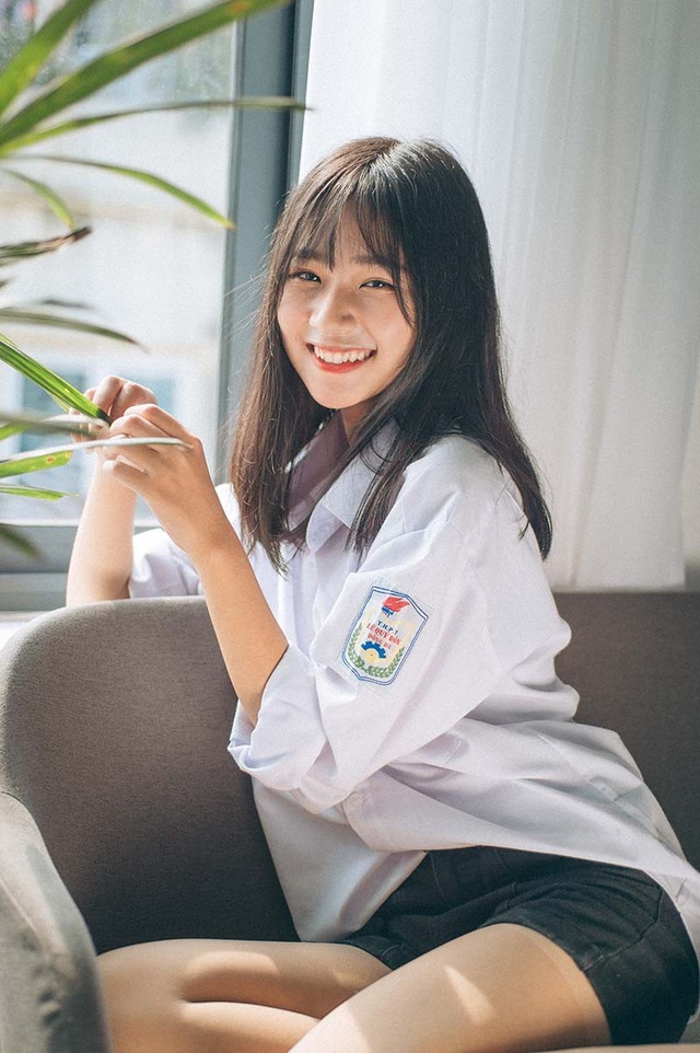 Nét đẹp mong manh của “thiên thần áo trắng” 15 tuổi trường Lê Quý Đôn - 10 Nét đẹp mong manh của “thiên thần áo trắng” 15 tuổi trường Lê Quý Đôn - 10