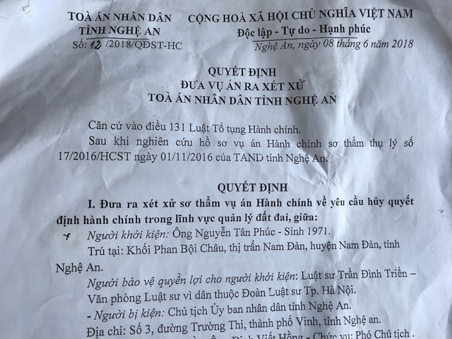 Nghệ An: Hủy các quyết định liên quan nhưng lại “quên” quyền lợi của dân - 5 Quyết định đưa vụ án ra xét xử được ban hành vào ngày 8/6/2018, trước đó ngày 29/5/2018 ông Phúc có đơn bổ sung nội dung khởi kiện nhưng lại không được chấp nhận.