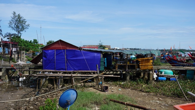 Xã chia lô trên sông cho dân thuê, xây dựng trái phép - 2 Xã chia lô trên sông cho dân thuê, xây dựng trái phép - 2
