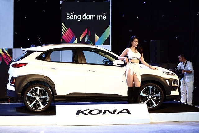 Hyundai Kona có mặt tại Việt Nam, giá từ 615 triệu đồng - 2 Hyundai Kona có mặt tại Việt Nam, giá từ 615 triệu đồng - 2