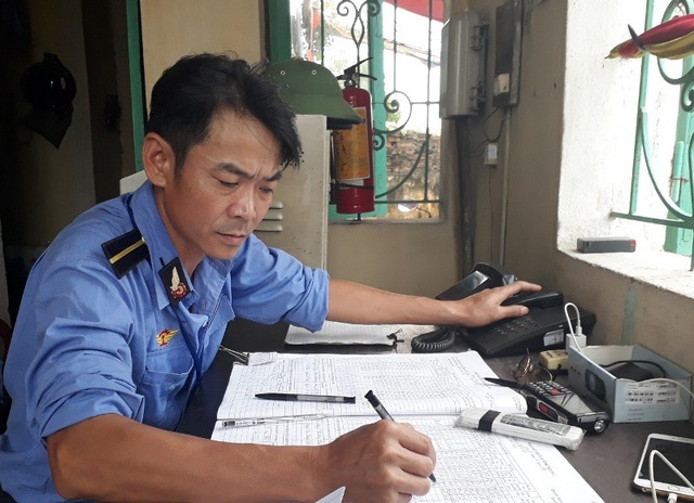 Nhân viên gác chắn chạy hàng trăm mét báo dừng tàu, tránh được thảm nạn thương tâm - 1 Anh Thái Văn Thành đã chạy hàng trăm mét trên đường ray để báo cho tàu dừng lại