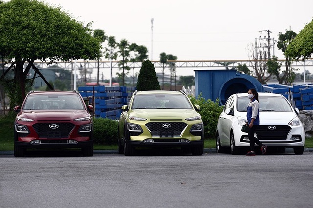 Hyundai Kona có mặt tại Việt Nam, giá từ 615 triệu đồng - 6 Hyundai Kona có mặt tại Việt Nam, giá từ 615 triệu đồng - 6