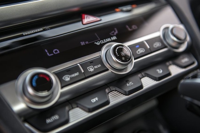 Hyundai nâng cấp Elantra, thêm nhiều trang bị - 4 Hyundai nâng cấp Elantra, thêm nhiều trang bị - 4
