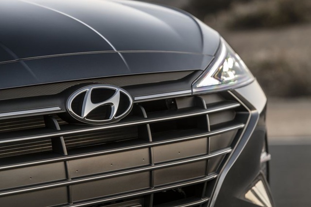 Hyundai nâng cấp Elantra, thêm nhiều trang bị - 6 Hyundai nâng cấp Elantra, thêm nhiều trang bị - 6
