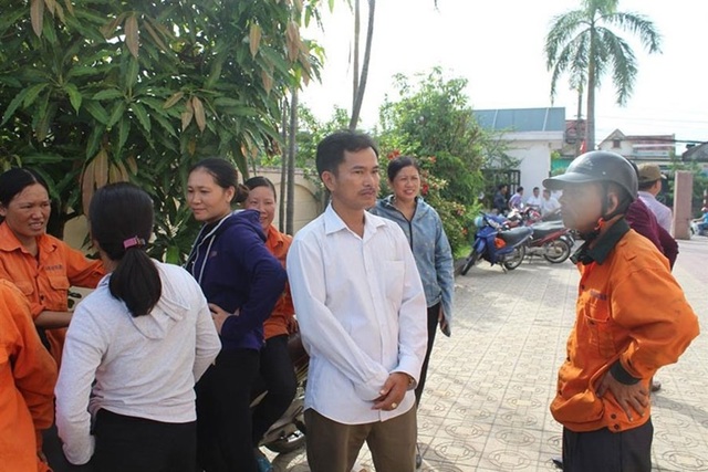 Hà Tĩnh: Nợ BHXH lớn, công đoàn gặp khó trong khởi kiện - 1
Từ năm 2017, công nhân Cty 474 đã tập trung đòi tiền lương, BHXH nhưng đến nay, Cty vẫn đang nợ hơn 2 tỉ đồng tiền BHXH. Ảnh: TRẦN TUẤN