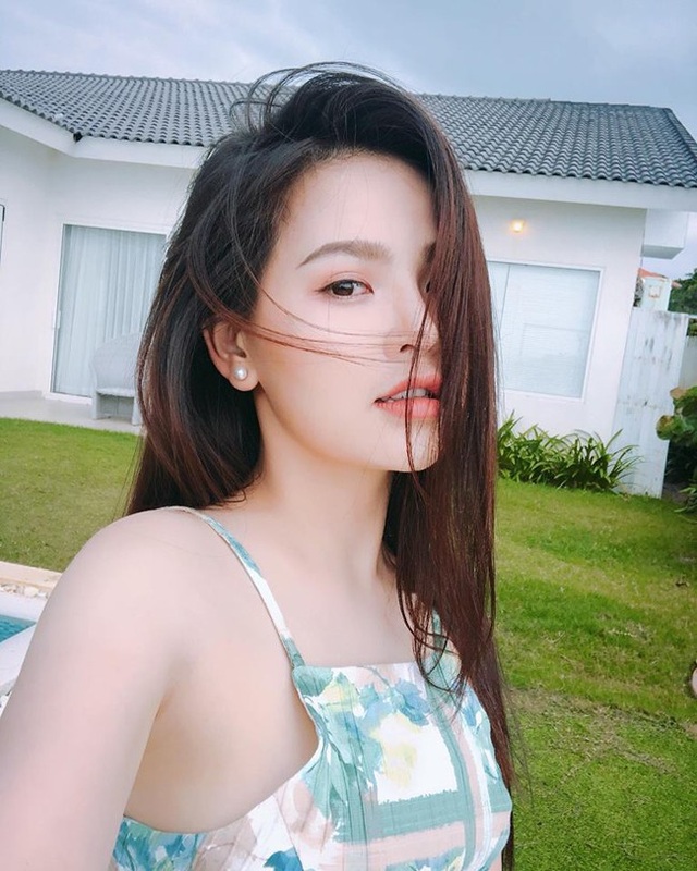 Gái Việt lên báo nước ngoài: Người bị chỉ trích, người được ca ngợi như nữ thần - 11 Gái Việt lên báo nước ngoài: Người bị chỉ trích, người được ca ngợi như nữ thần - 11