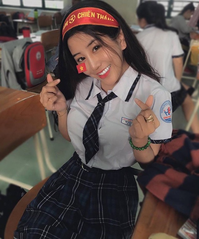 Gái Việt lên báo nước ngoài: Người bị chỉ trích, người được ca ngợi như nữ thần - 13 Gái Việt lên báo nước ngoài: Người bị chỉ trích, người được ca ngợi như nữ thần - 13