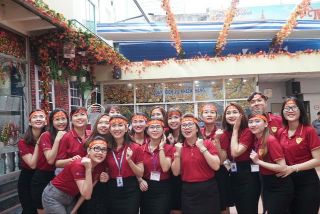 Người hâm mộ lên đường “tiếp lửa” Olympic Việt Nam - 4 Người hâm mộ lên đường “tiếp lửa” Olympic Việt Nam - 4