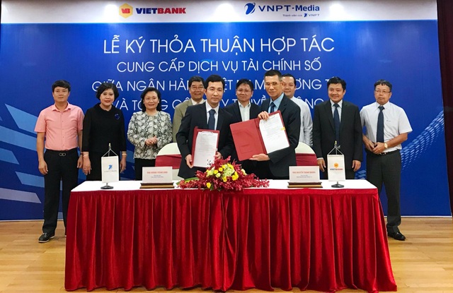 Vietbank và VNPT-Media hợp tác cung cấp dịch vụ tài chính số - 1 Vietbank và VNPT-Media ký kết hợp tác cung cấp dịch vụ tài chính số.