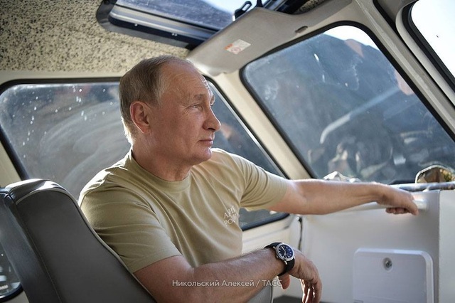Gác lại công việc, ông Putin dành cuối tuần để vượt núi, băng rừng - 4
(Ảnh: Điện Kremlin)