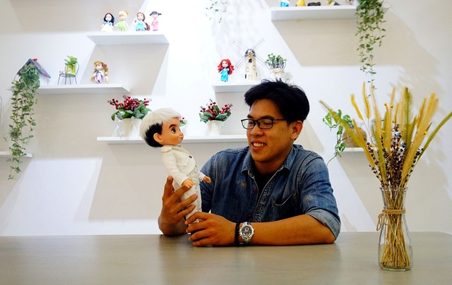 Quán cà phê "độc" sở hữu bộ sưu tập búp bê suýt soát tiền tỷ - 8 Nhiều bạn nam đam mê búp bê cũng thường tìm đến quán.