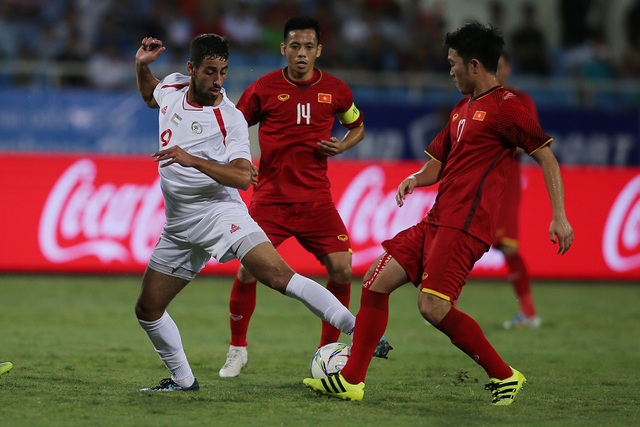 Xuân Trường (phải) đang được HLV Park Hang Seo đặt trọn niềm tin nơi đội tuyển Olympic Việt Nam (ảnh: Gia Hưng)