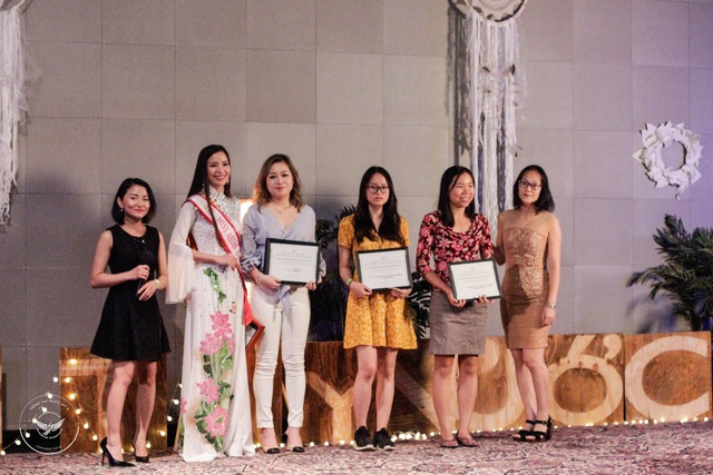 Hoành tráng chuỗi sự kiện Vòng tay nước Mỹ 6 của Hội TNSV tại Hoa Kỳ - 7 Trao giải Hành Trình Nước Mỹ trong đêm Gala.
