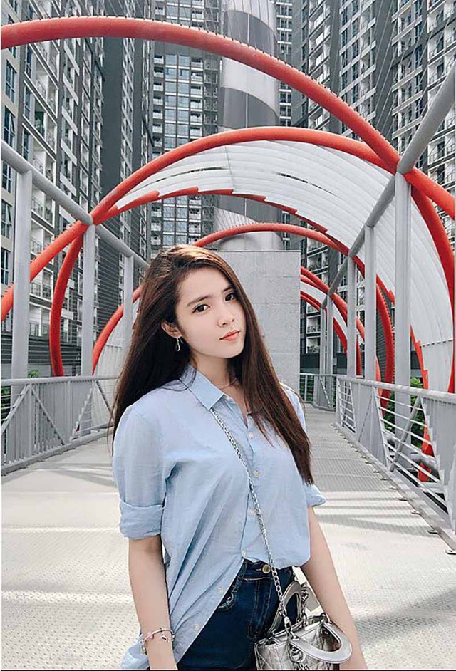 Gặp lại nữ sinh lai Việt - Trung bất ngờ nổi tiếng khi đi cổ vũ U23 Việt Nam - 9 Gặp lại nữ sinh lai Việt - Trung bất ngờ nổi tiếng khi đi cổ vũ U23 Việt Nam - 9