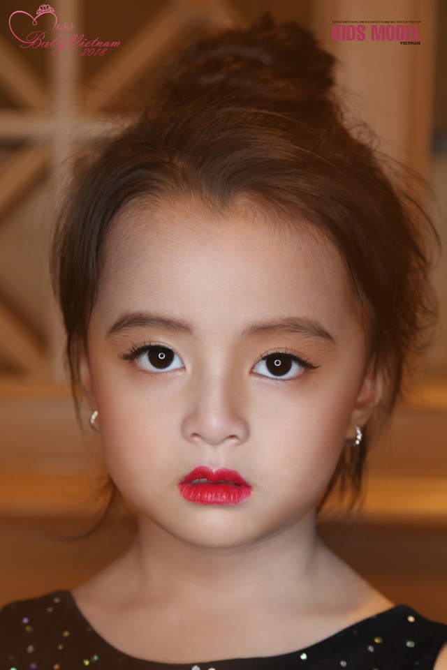 Nguyễn Thủy Tiên - Cô bé Hà Nội gây ấn tượng tại Miss baby Việt Nam 2018 - 5 Nguyễn Thủy Tiên - Cô bé Hà Nội gây ấn tượng tại Miss baby Việt Nam 2018 - 5