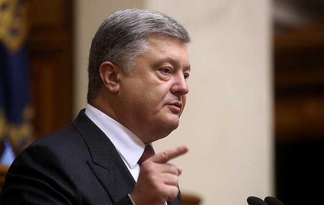 Ukraine muốn hủy bỏ hiệp ước hữu nghị với Nga - 1 Tổng thống Ukraine Petro Poroshenko (Ảnh: Tass)
