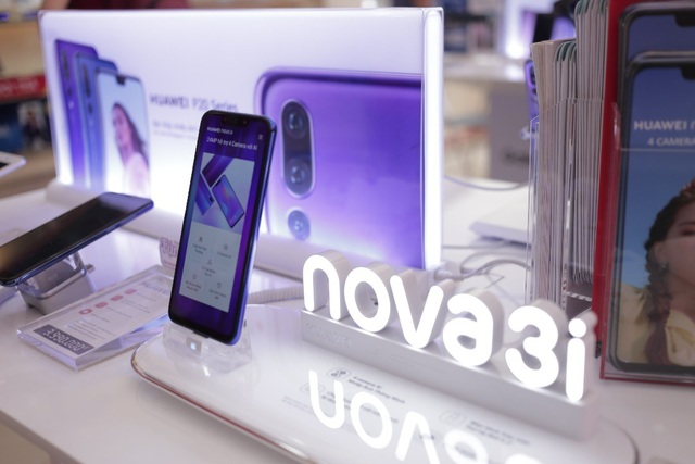 Huawei đặt mục tiêu top 2 thị trường smartphone Việt trước năm 2020 - 1 Huawei Nova 3i đạt số lượng đơn hàng đặt trước ấn tượng là 22.000 đơn