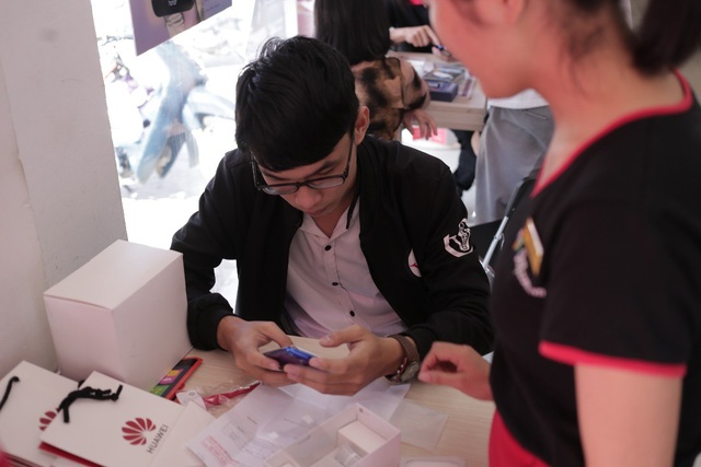 Huawei đặt mục tiêu top 2 thị trường smartphone Việt trước năm 2020 - 3 Huawei đặt mục tiêu top 2 thị trường smartphone Việt trước năm 2020 - 3