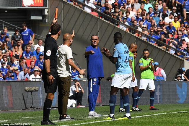 Aguero lập cú đúp, Man City giành Siêu cúp Anh - 3
HLV Sarri chưa tạo được dấu ấn trong lần đầu tiên ra mắt người hâm mộ bóng đá Anh
