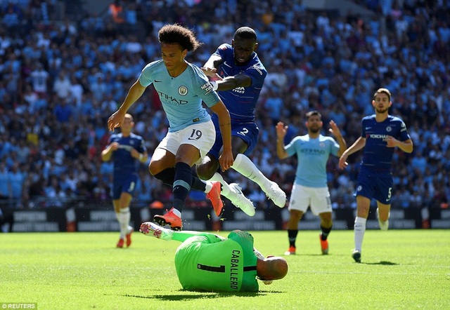 Nhìn lại chiến thắng dễ dàng của Man City trước Chelsea - 17
Caballero phải hoạt động rất vất vả để không bị thủng lưới bàn thứ ba